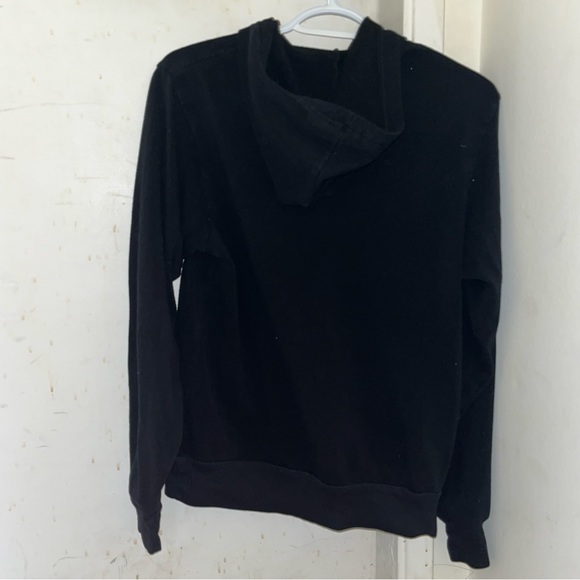 The 1975 Concert Pullover Hoodie! - Picture 3 of 3